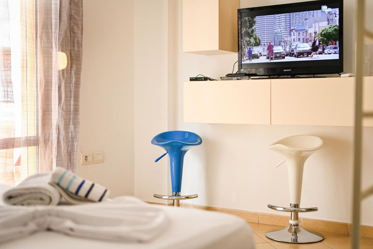 Coastal Retreat - Beach Apartment Вльора Екстер'єр фото